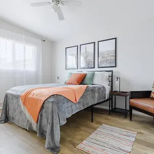 Desert Chic - 2 Bed With Yard , Scottsdale United States